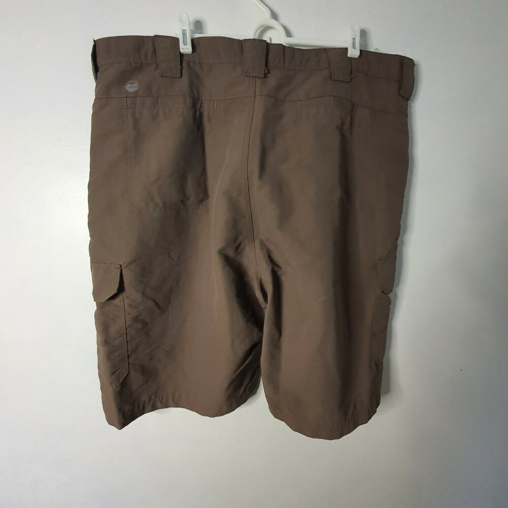 Wrangler Cargo Shorts Men Size 42 Brown Nylon‎ Pockets Lightweight Casual - Picture 2 of 8